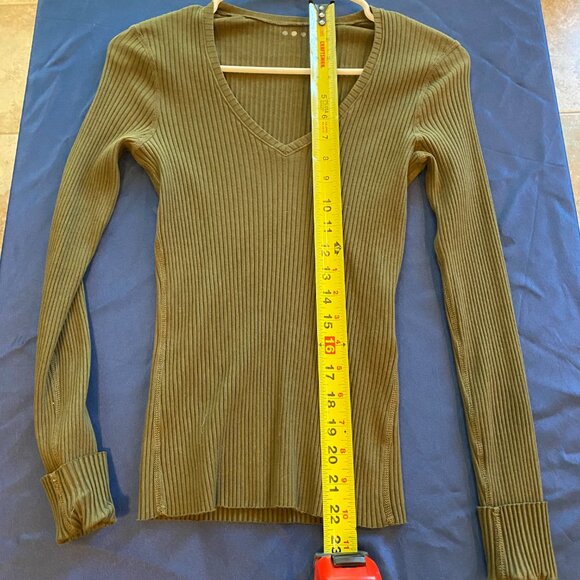 Three Dots Womens Green V-Neck Long Sleeve Pullover Sweater Size SMALL - Picture 4 of 6